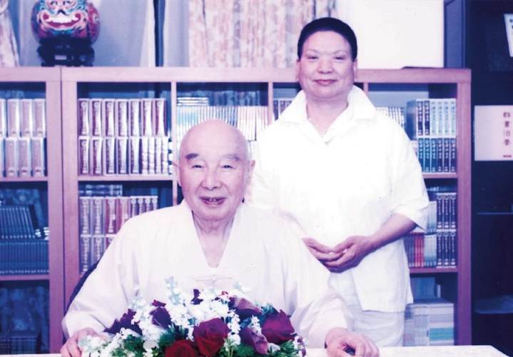 with master chin kung.jpg